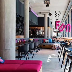 Moxy Wien Airport Hotel